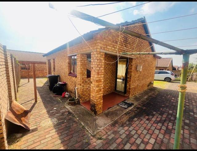 2 BEDROOM HOUSE FOR SALE IN TERENURE